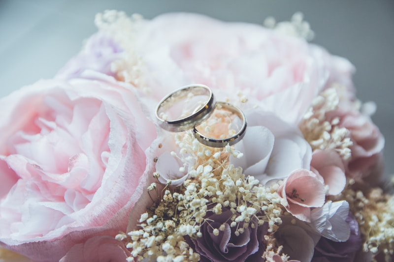 結婚記念日に贈る花束